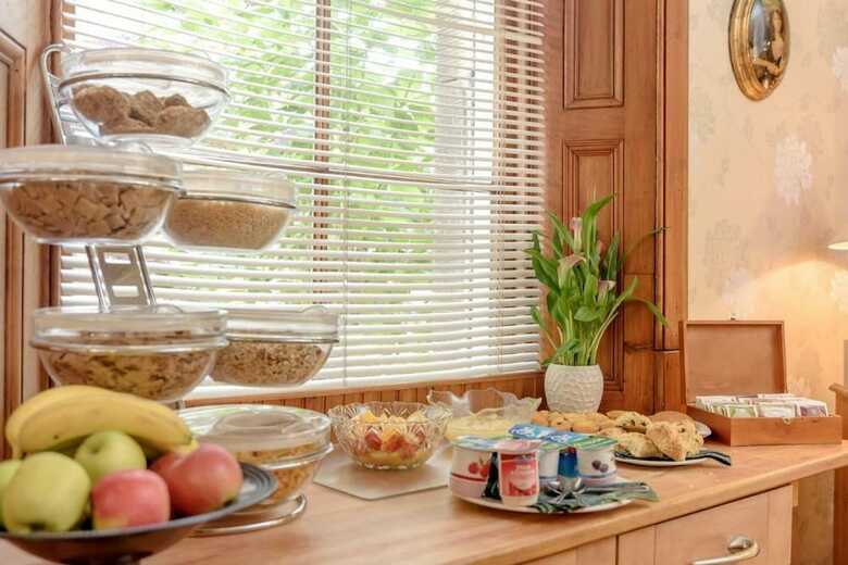 Bed & Breakfast No45