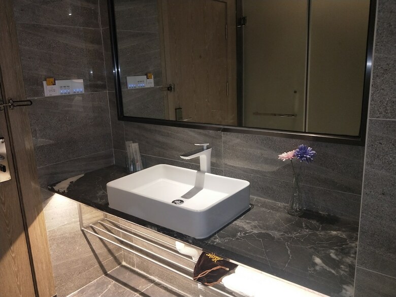 Life Hotel Sha Yong Metro Station