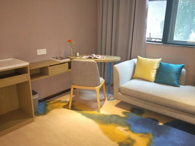 Life Hotel Sha Yong Metro Station