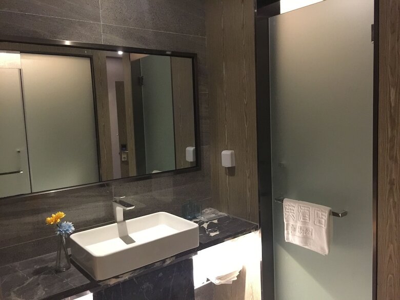 Life Hotel Sha Yong Metro Station