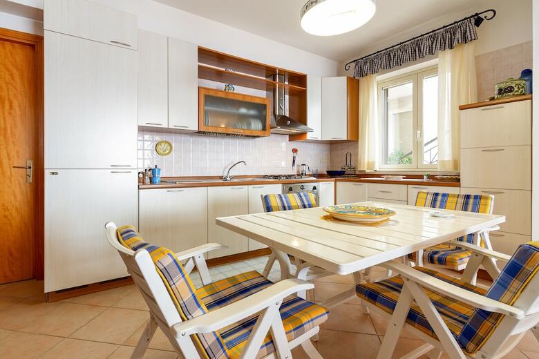 Fontana Vecchia Seaview Apartment�