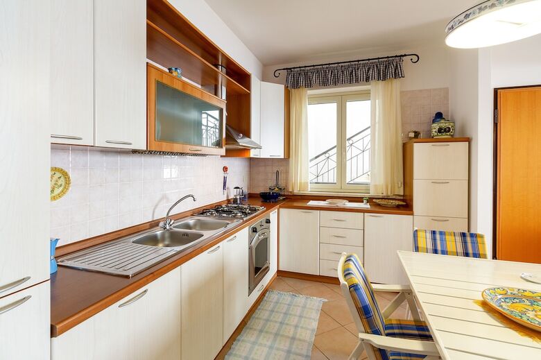 Fontana Vecchia Seaview Apartment�