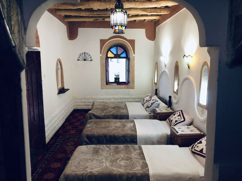 Hotel Tafsut Guesthouse Stay With Locals
