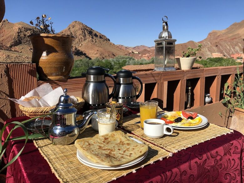 Hotel Tafsut Guesthouse Stay With Locals
