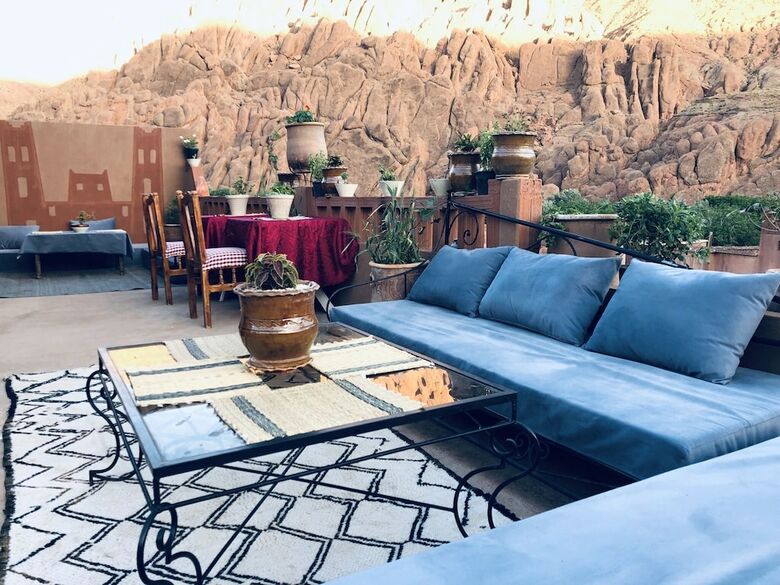 Hotel Tafsut Guesthouse Stay With Locals