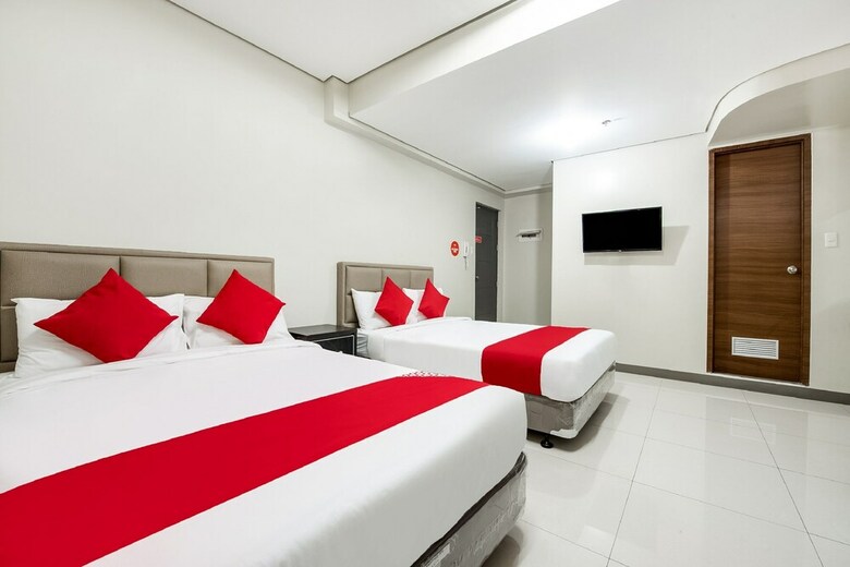 Hotel Oyo 229 G Place