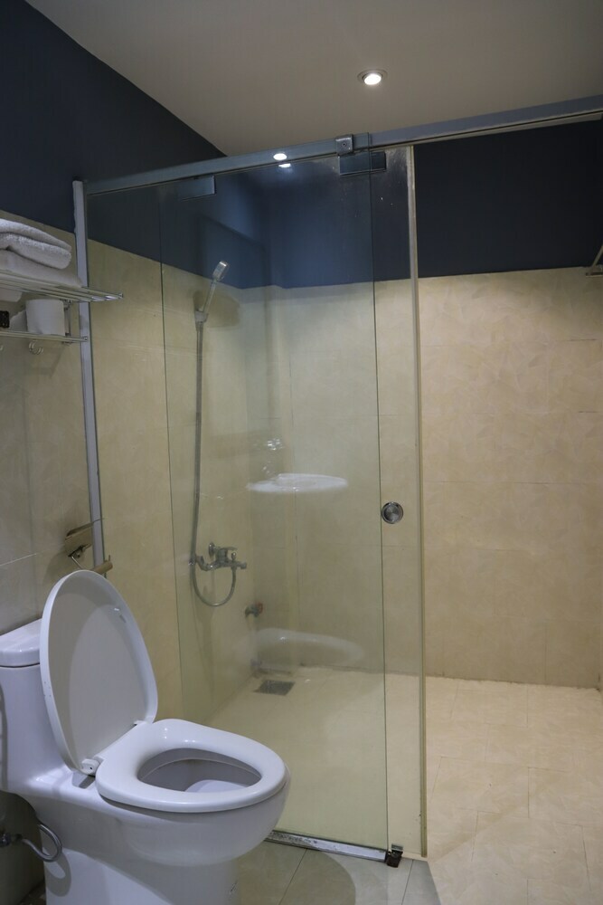 Hotel Oxeraak Hoang Phi