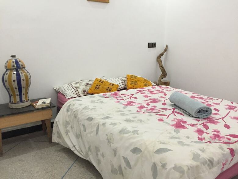 Hostal Cozy White House - Hostel