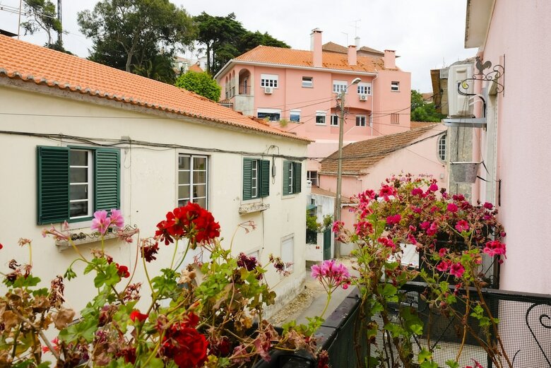 Idyllic Apartment Sintra S Train Station
