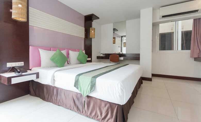 Hotel The Cozi Inn