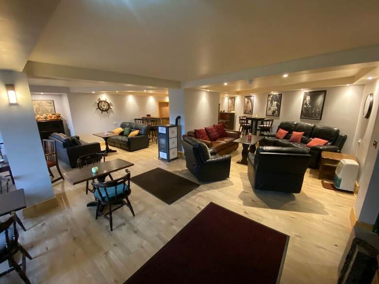 Kylemore Pass Hotel