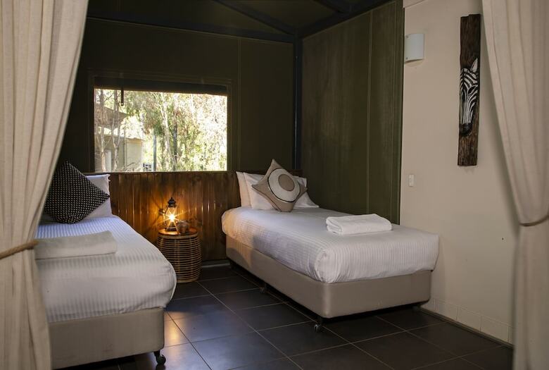 Posada Zoofari Lodge At Taronga Western Plains