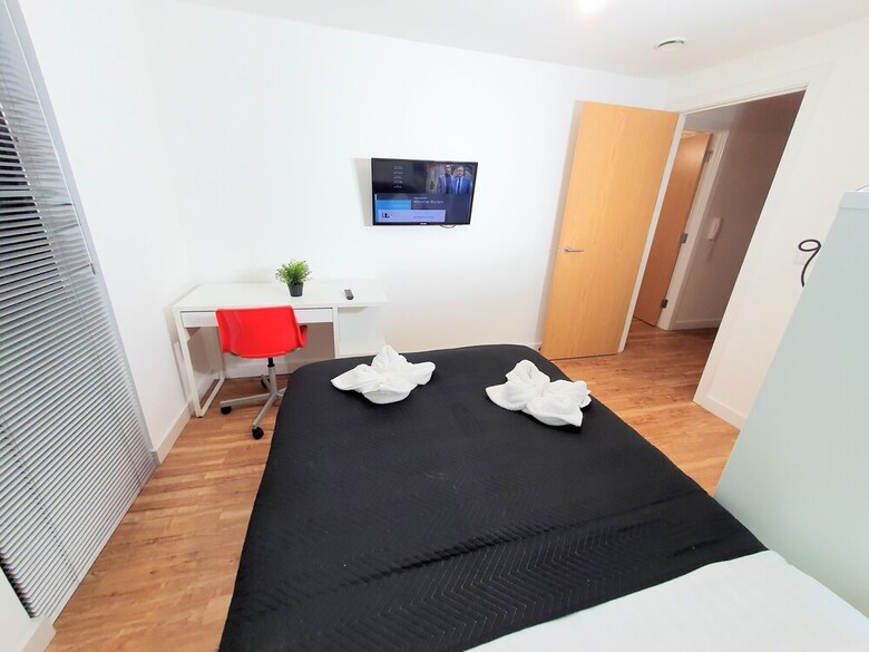 Solo Living - The Plaza