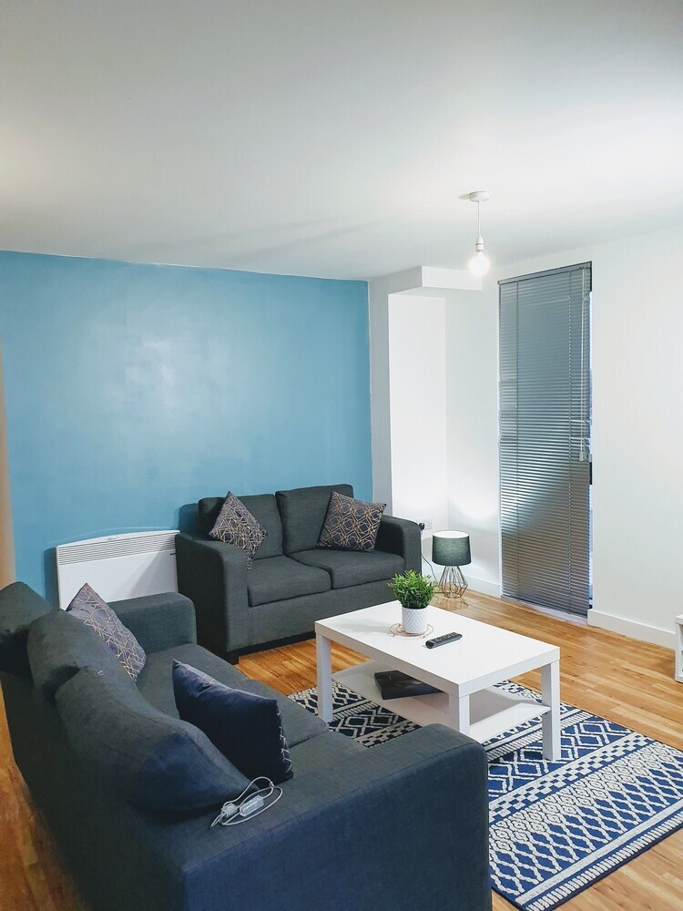 Solo Living - The Plaza