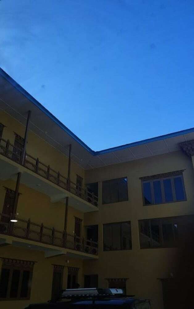 Jampelyang Hotel