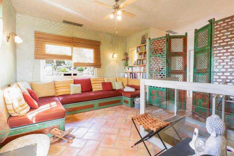 Luxurious 4 Bedrooms Villa, Sea View, Private Pool