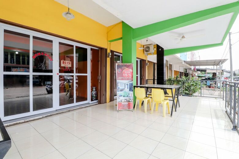 Hotel Botania Homestay