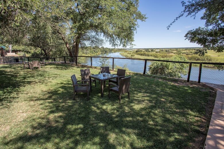 Posada Kayova River Lodge