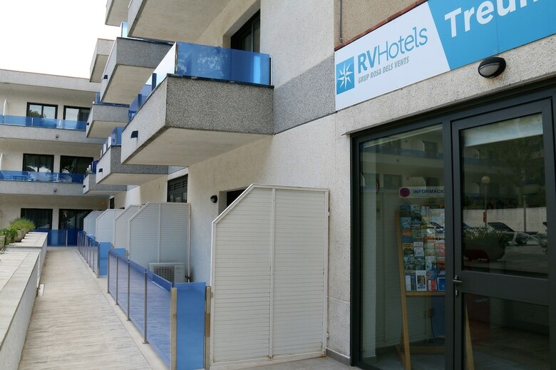 Apartamentos Treumal Park