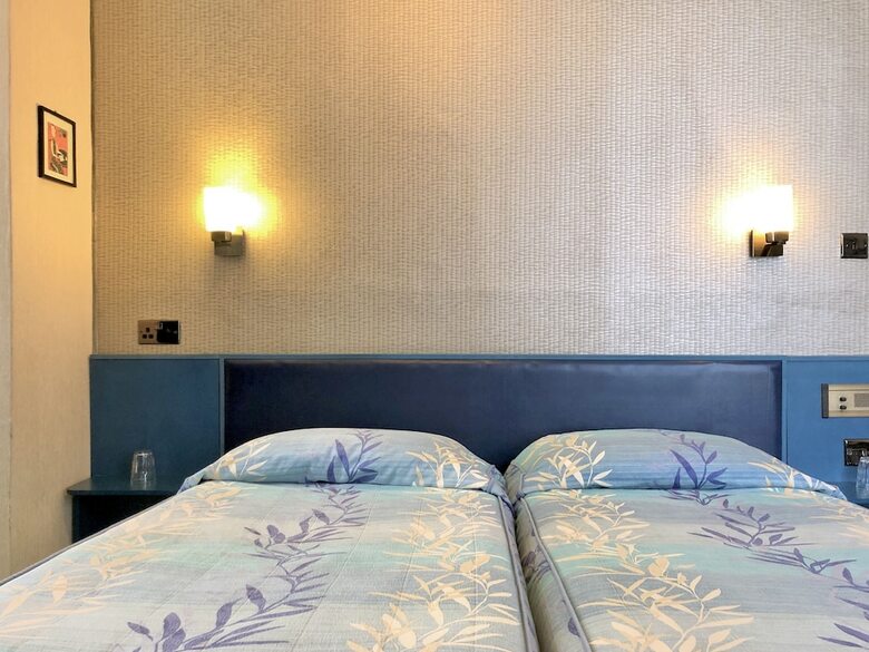 Hotel Mitre House