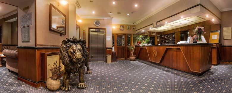 Hotel Mitre House
