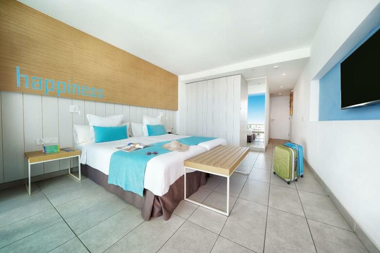 Hotel Akeah Broncemar