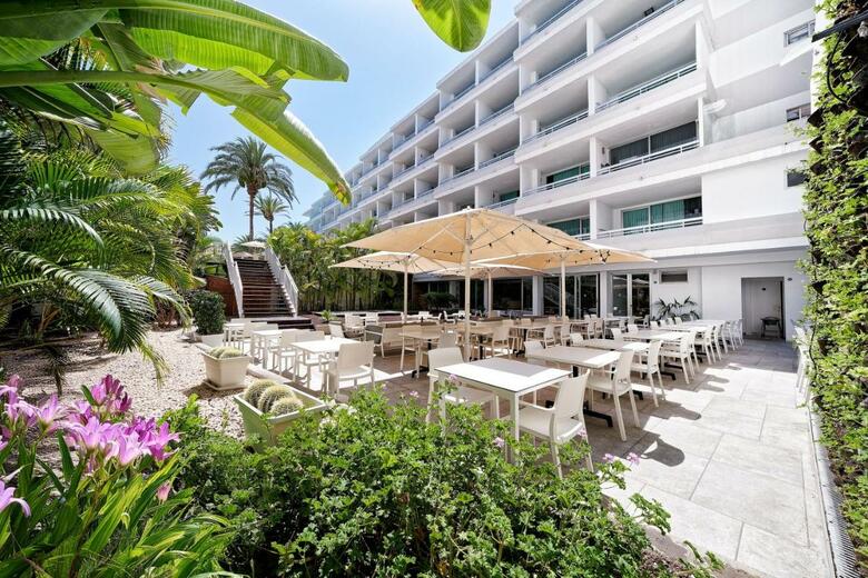Hotel Akeah Broncemar