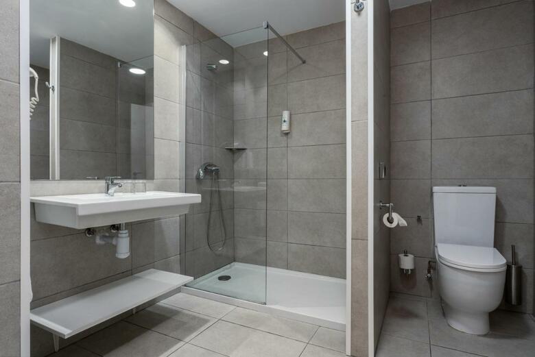 Hotel Akeah Broncemar