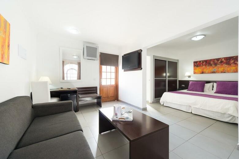 E� Suite Hotel Jardin Dorado