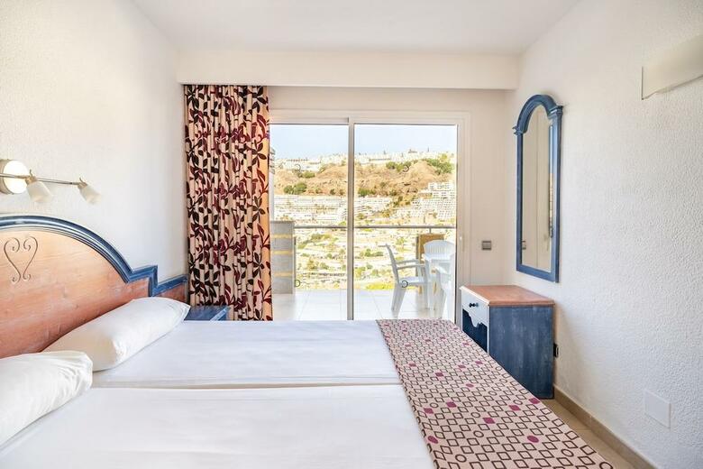 Apartamentos Cala Nova