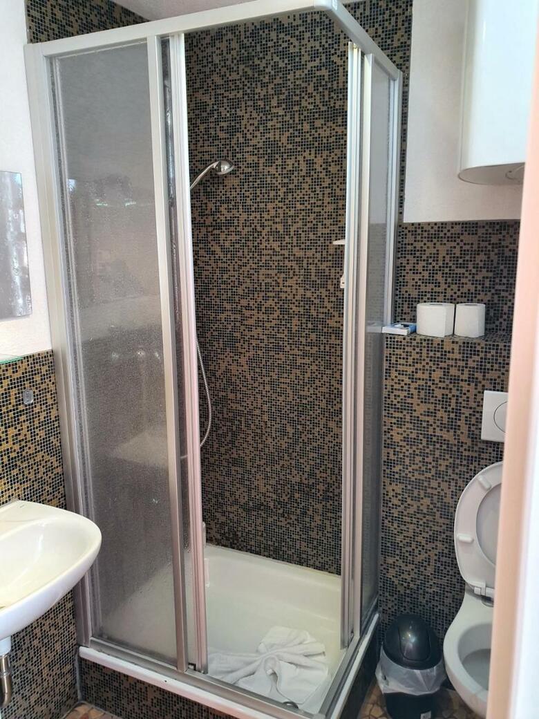 Hostal G�stehaus Schmidt