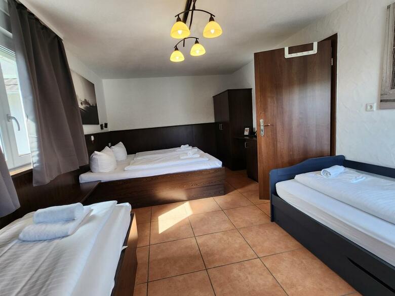 Hostal G�stehaus Schmidt