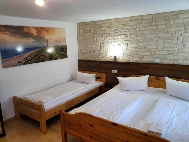 Hostal G�stehaus Schmidt