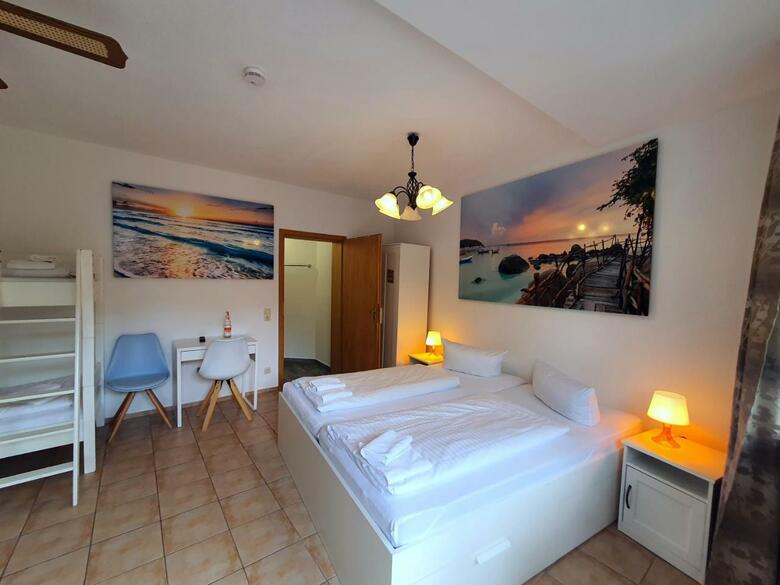 Hostal G�stehaus Schmidt
