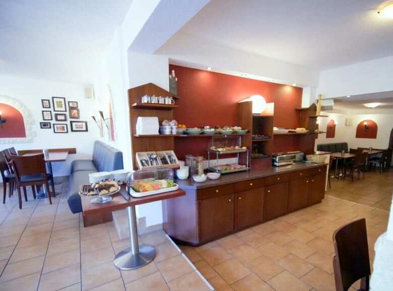 Hostal G�stehaus Schmidt