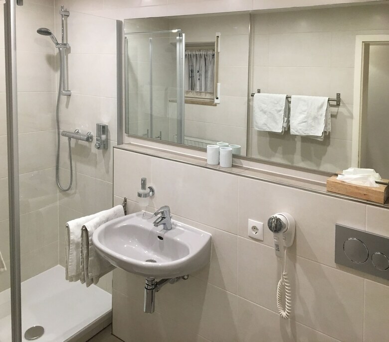 Hostal G�stehaus Alba