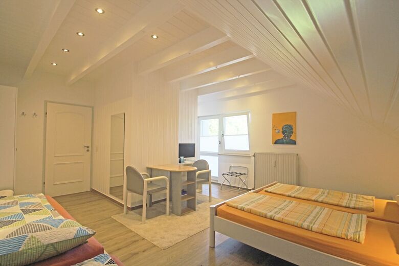 Hostal G�stehaus Alba