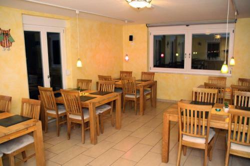 Hostal Pension Neulen