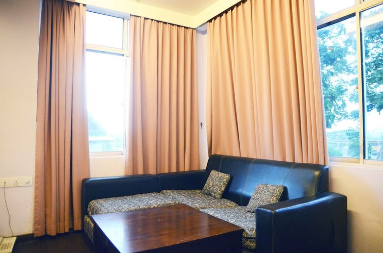 Newland Hotel