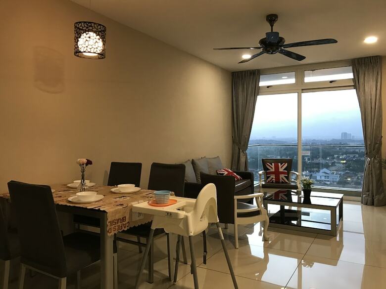 Jb City Shopping Mall Apartment
