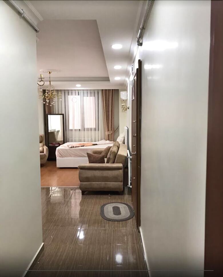 Deluxe Royal Apart