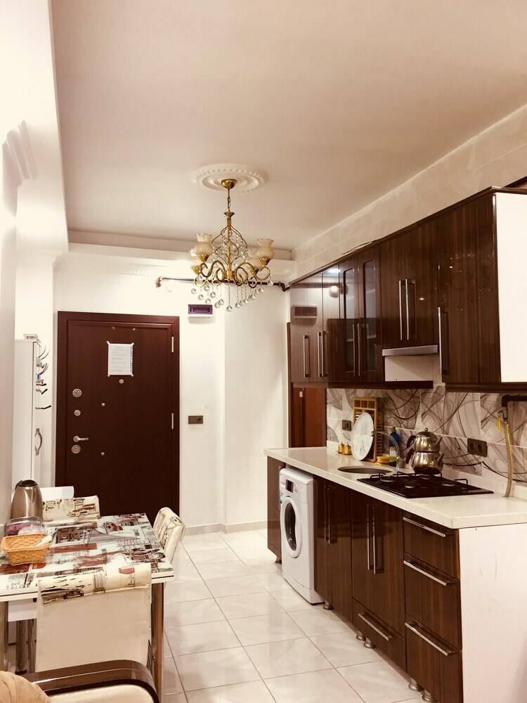 Deluxe Royal Apart