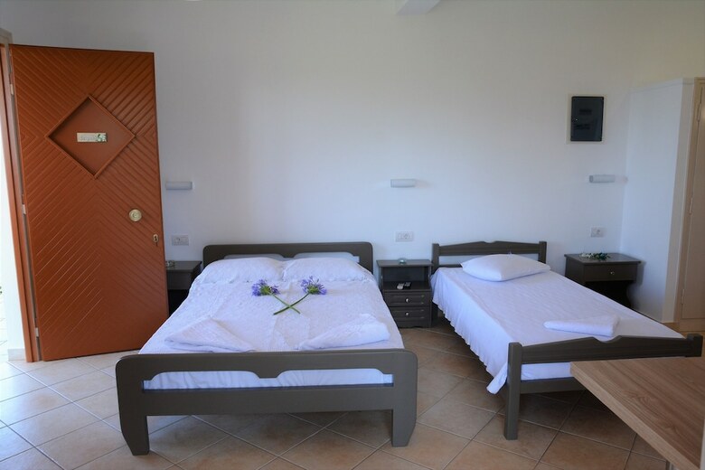 Hotel Petros Giatras - Rooms
