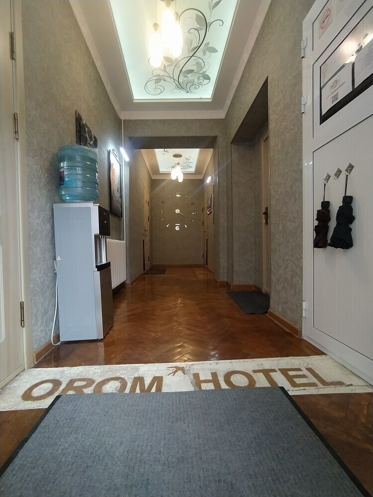 Bed & Breakfast "orom" Guests House