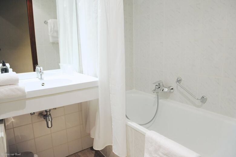 9hotel Chelton
