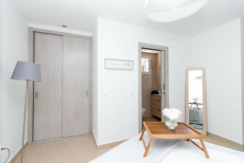 Puerto Marina Apartment Canovas