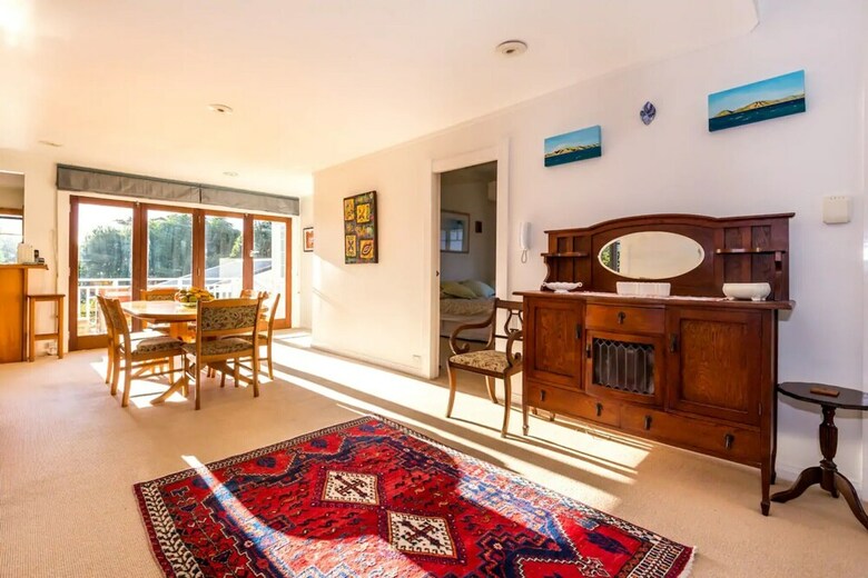 3 Bedroom Family Home With Harbour Views In Westmere