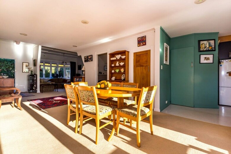 3 Bedroom Family Home With Harbour Views In Westmere