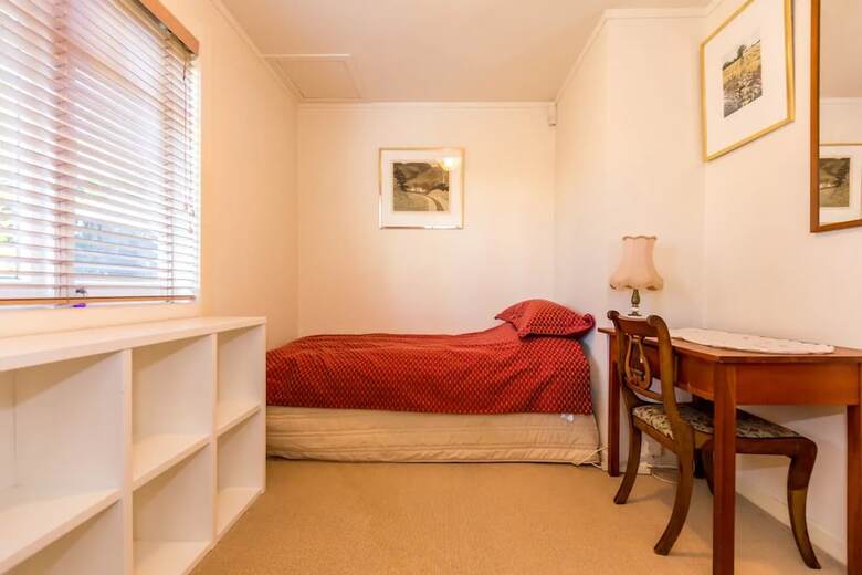 3 Bedroom Family Home With Harbour Views In Westmere