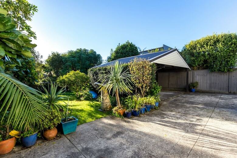 3 Bedroom Family Home With Harbour Views In Westmere